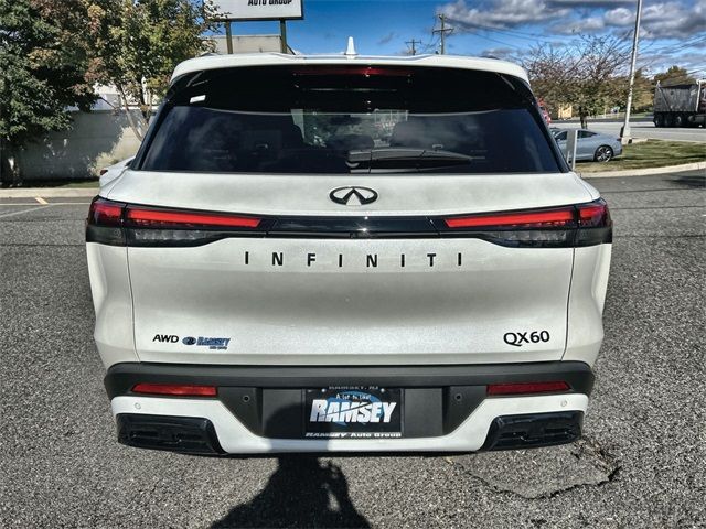 2025 INFINITI QX60 Luxe