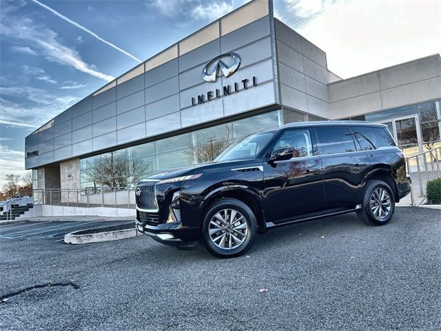 2025 INFINITI QX80 PURE