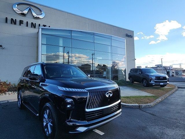 2025 INFINITI QX80 PURE