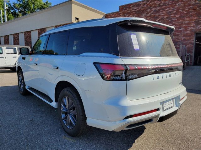 2025 INFINITI QX80 PURE