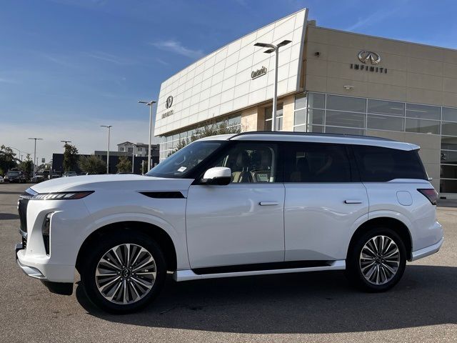 2025 INFINITI QX80 Luxe