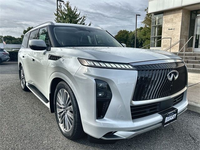 2025 INFINITI QX80 Luxe