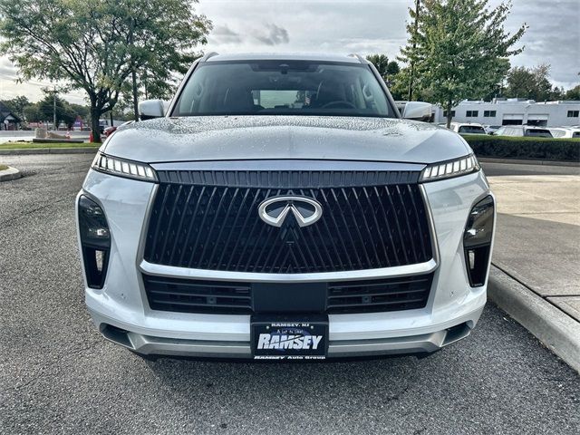 2025 INFINITI QX80 Luxe