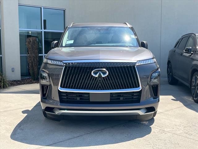 2025 INFINITI QX80 Luxe