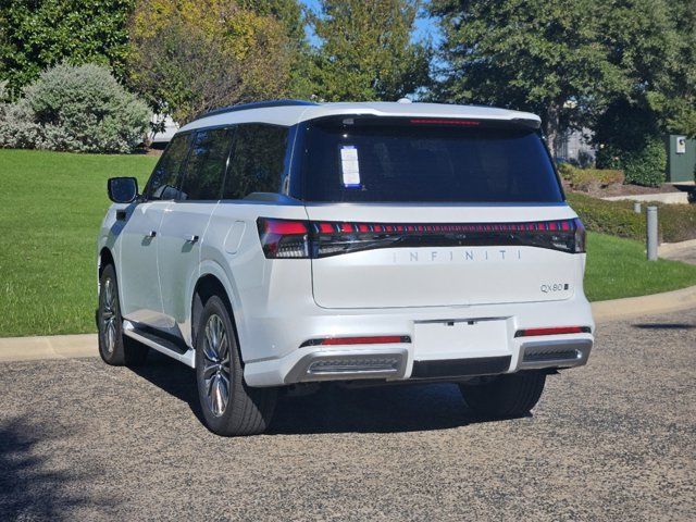 2025 INFINITI QX80 Luxe