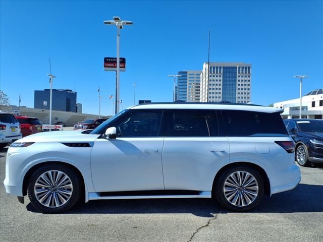 2025 INFINITI QX80 Luxe