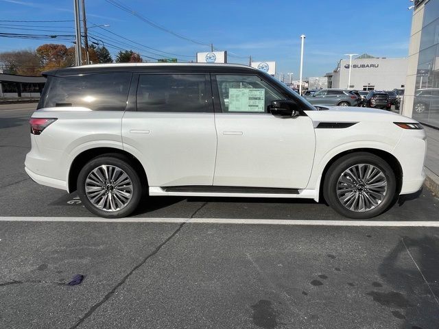 2025 INFINITI QX80 Luxe