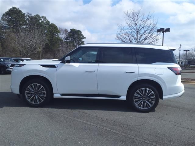 2025 INFINITI QX80 Luxe