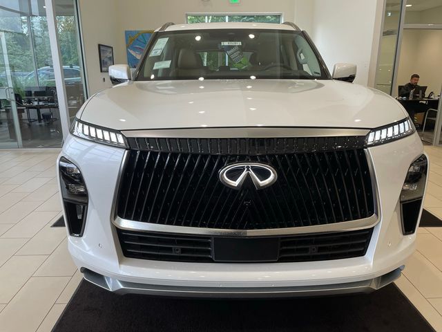 2025 INFINITI QX80 Luxe