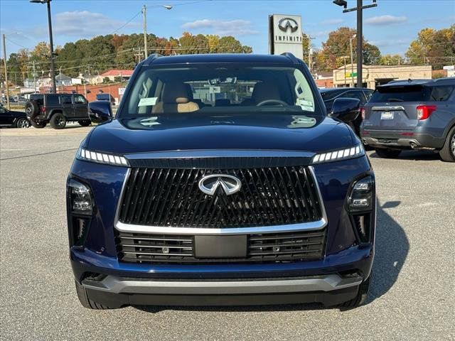 2025 INFINITI QX80 Luxe