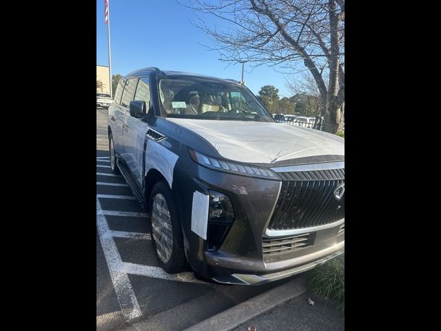 2025 INFINITI QX80 Luxe