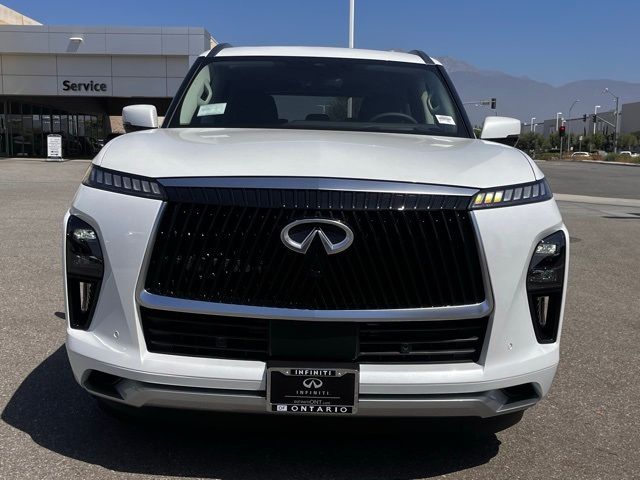 2025 INFINITI QX80 Luxe