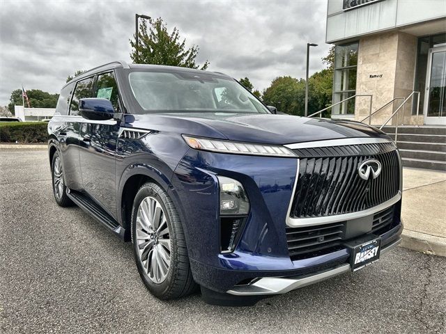 2025 INFINITI QX80 Luxe