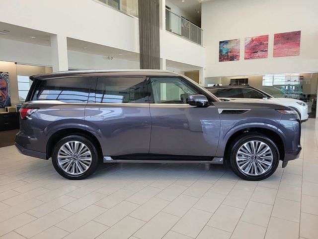 2025 INFINITI QX80 Luxe