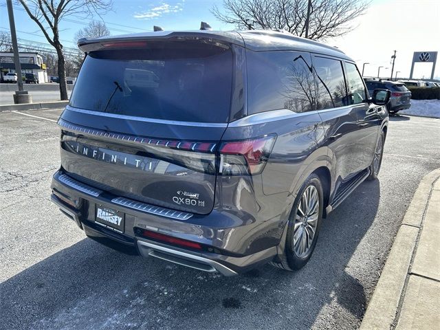2025 INFINITI QX80 Luxe