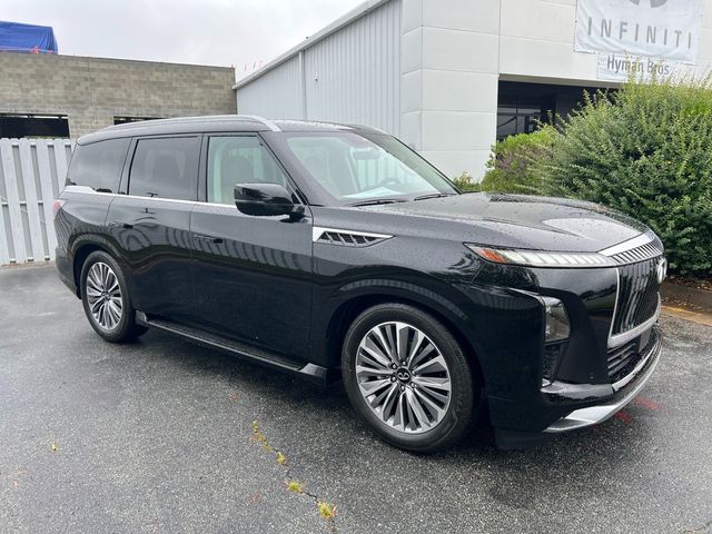 2025 INFINITI QX80 Luxe