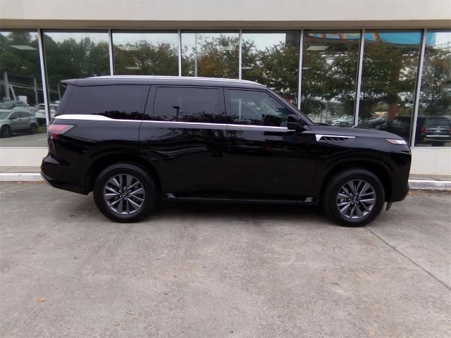 2025 INFINITI QX80 PURE