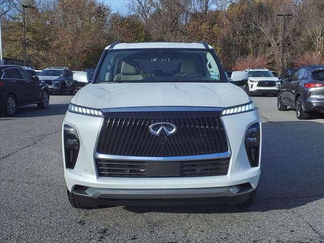 2025 INFINITI QX80 PURE