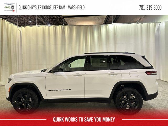 2025 Jeep Grand Cherokee Laredo