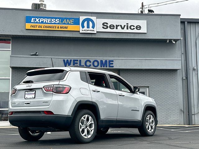 2025 Jeep Compass Latitude