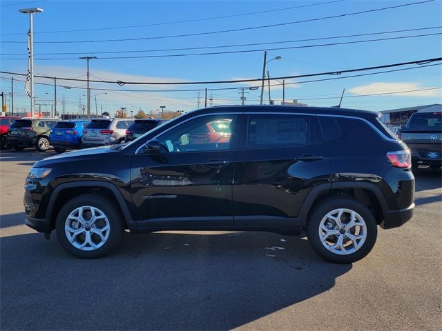 2025 Jeep Compass Sport