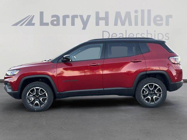 2025 Jeep Compass Trailhawk