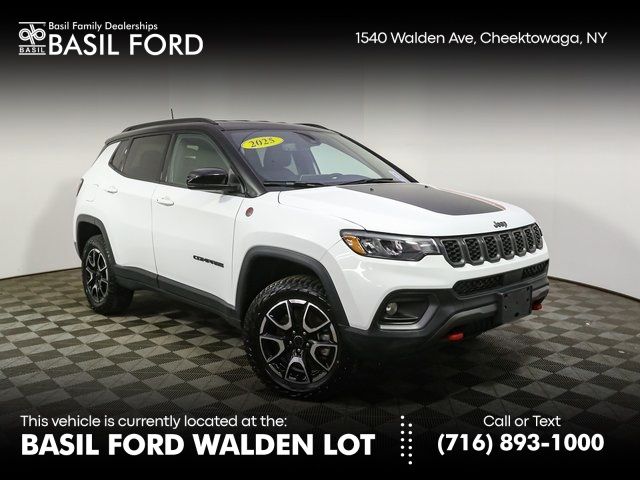 2025 Jeep Compass Trailhawk