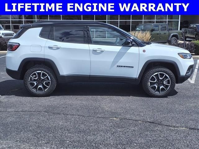 2025 Jeep Compass Trailhawk