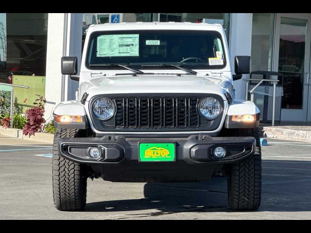 2025 Jeep Gladiator Nighthawk