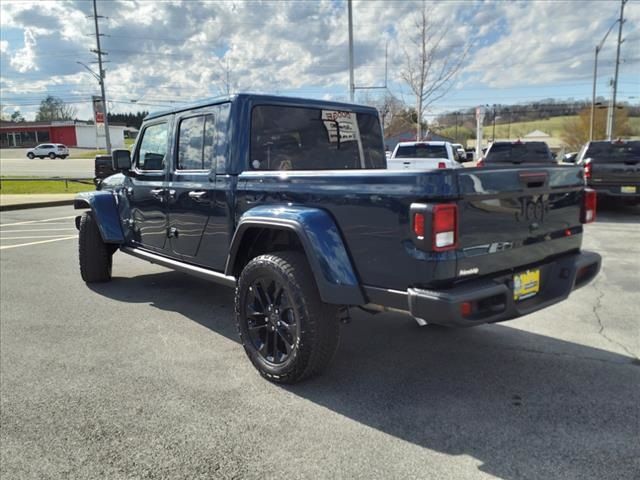 2025 Jeep Gladiator Nighthawk
