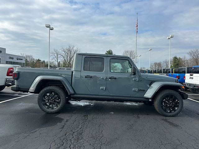 2025 Jeep Gladiator Nighthawk