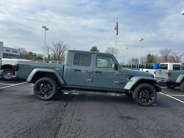 2025 Jeep Gladiator Nighthawk