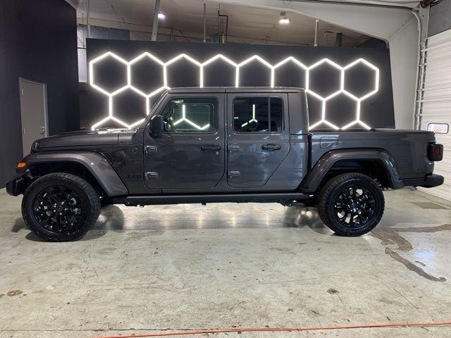2025 Jeep Gladiator Nighthawk