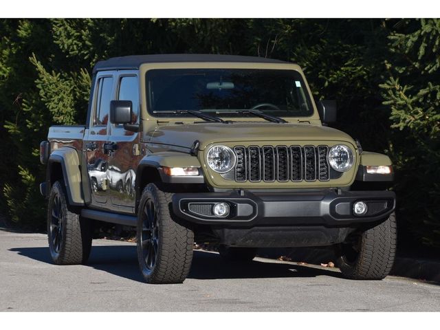 2025 Jeep Gladiator Nighthawk