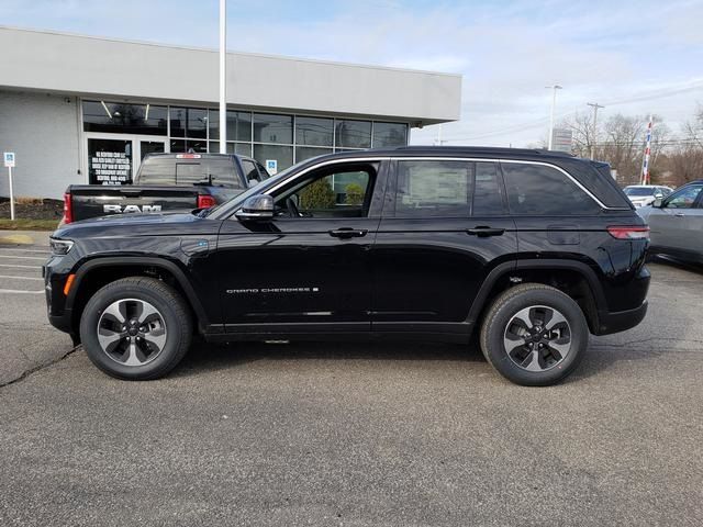 2025 Jeep Grand Cherokee 4xe Base