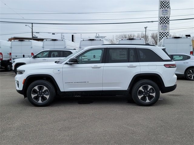 2025 Jeep Grand Cherokee 4xe Base