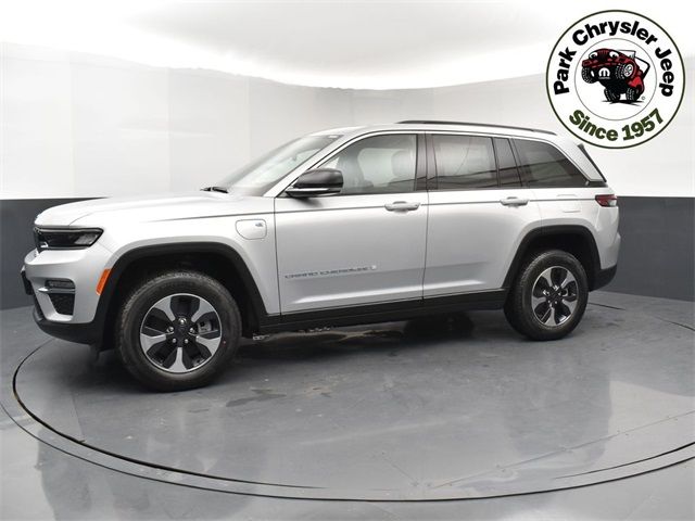 2025 Jeep Grand Cherokee 4xe Base