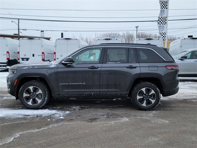 2025 Jeep Grand Cherokee 4xe Base