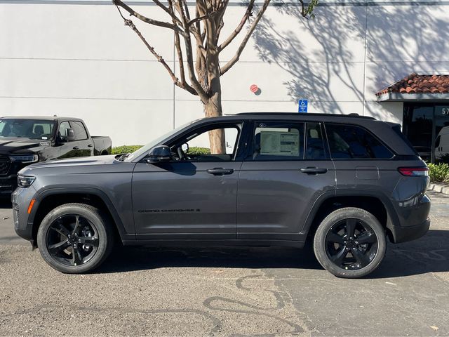 2025 Jeep Grand Cherokee Altitude