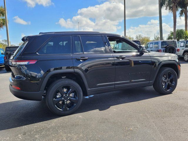 2025 Jeep Grand Cherokee Altitude