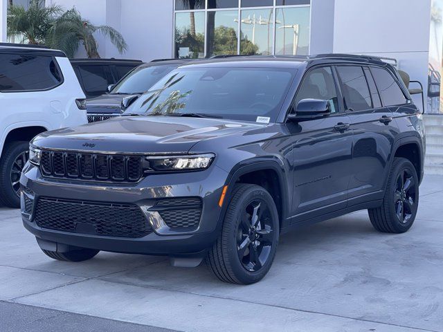 2025 Jeep Grand Cherokee Altitude