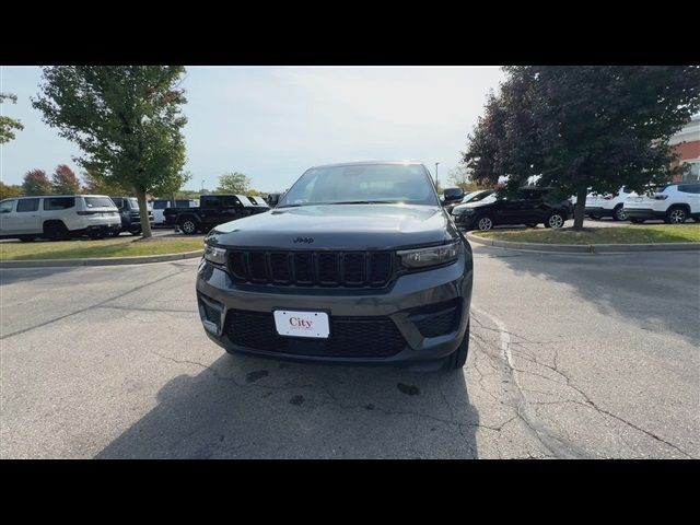 2025 Jeep Grand Cherokee Altitude