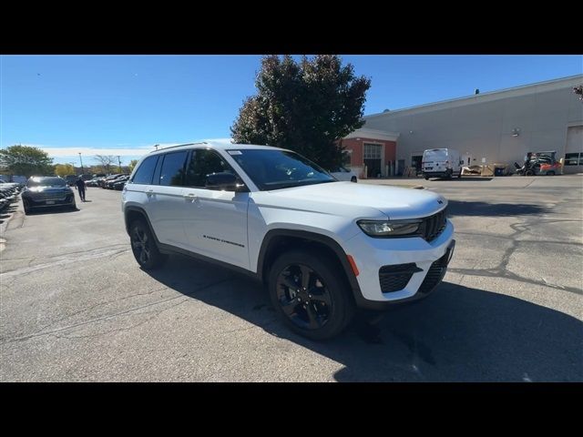 2025 Jeep Grand Cherokee Altitude