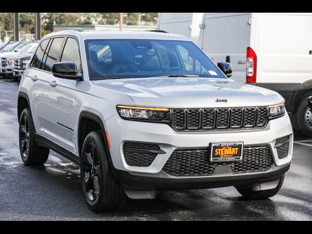 2025 Jeep Grand Cherokee Altitude