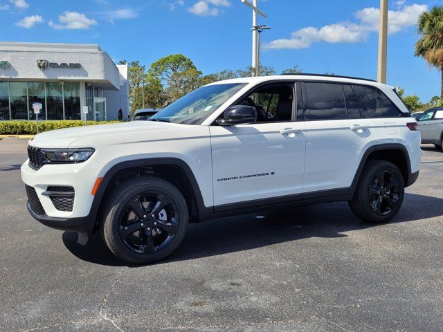 2025 Jeep Grand Cherokee Altitude