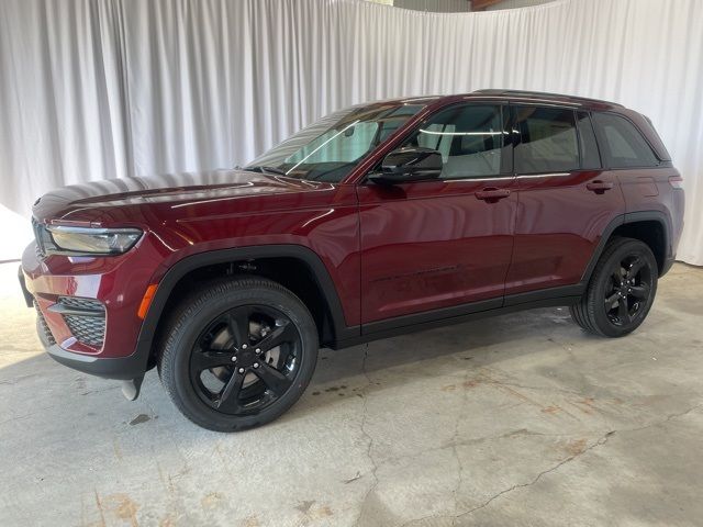 2025 Jeep Grand Cherokee Altitude