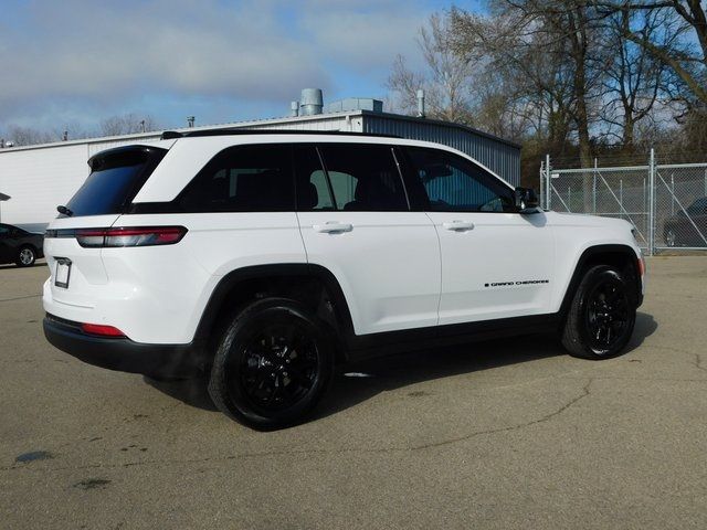 2025 Jeep Grand Cherokee Altitude