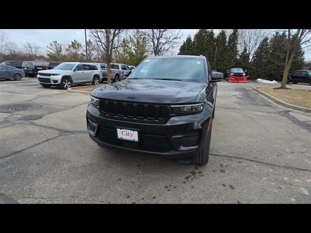 2025 Jeep Grand Cherokee Altitude