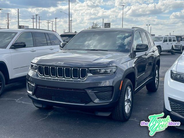 2025 Jeep Grand Cherokee Laredo