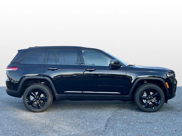 2025 Jeep Grand Cherokee 